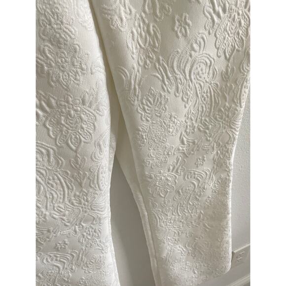 Vien White Brocade Texture Pattern Pants - Picture 5 of 6
